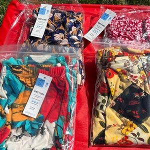 Lot of 4 new with tag Agnes and Dora Leggings Adult Large